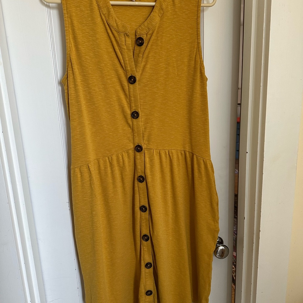 Caslon Gold Sleeveless Dress